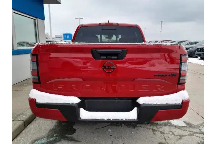 $36458 : Nissan Frontier 2024 4x4 PRO image 6