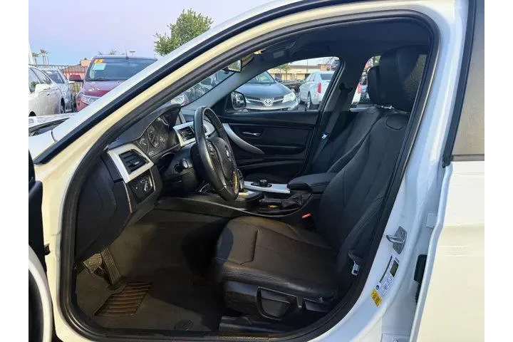 $16668 : BMW 3 Series 2018 320i 4dr S image 10