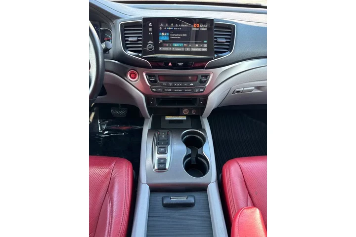 $24995 : 2021 Pilot AWD Special Edition image 10