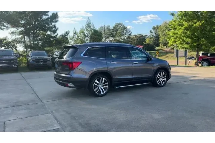 $13285 : Honda Pilot 2016 Touring 4dr image 6