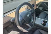$24000 : Tesla Model 3 2023 4dr Sedan thumbnail