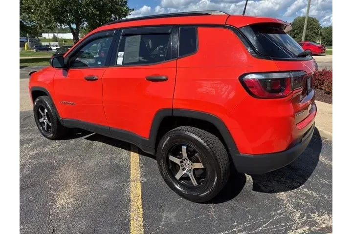 $11990 : Jeep Compass 2018 4x4 Sport image 5