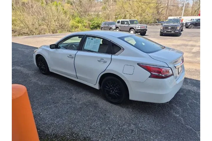 $2295 : Nissan Altima 2015 2.5 S 4dr image 5