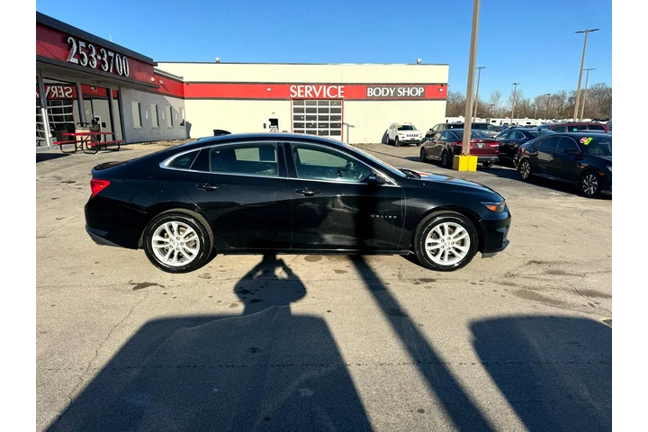 $14580 : 2017 Malibu 4dr Sdn LT w/1LT image 1