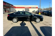 2017 Malibu 4dr Sdn LT w/1LT