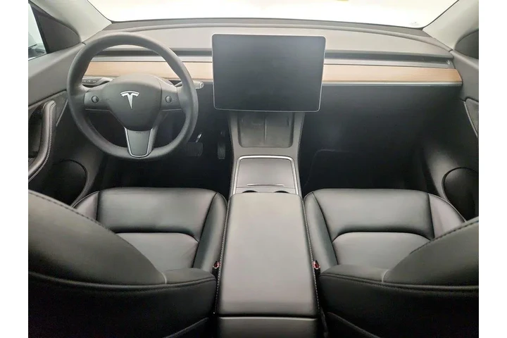 $26998 : Tesla Model Y 2022 AWD Long image 9