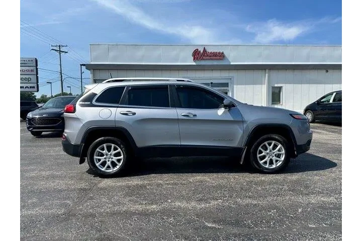 Jeep Cherokee 2017 4x4 Latit image 7