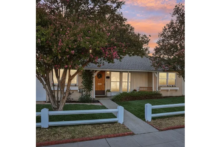 $2000 : BEAUTIFUL HOME FOR RENT image 1
