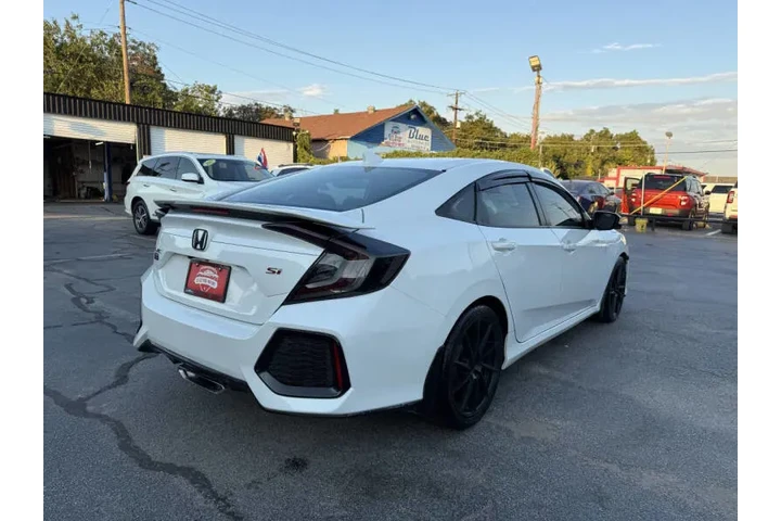 $15499 : 2018 Civic Si image 9