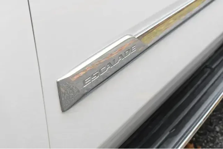 $18995 : Cadillac Escalade ESV 2017 4 image 9