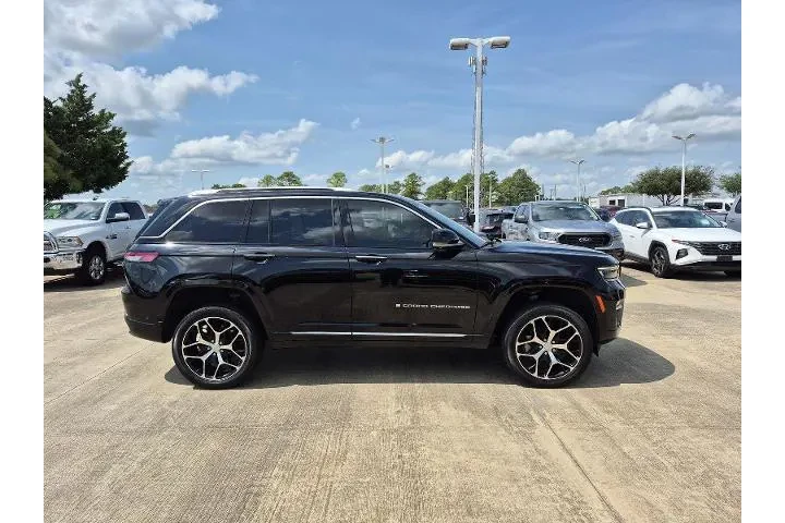 $37386 : Jeep Grand Cherokee 2023 4x4 image 9