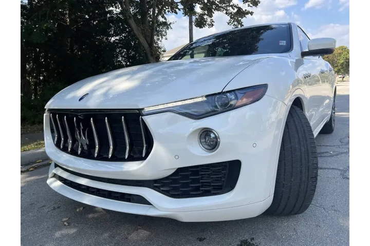 $20995 : 2020 Levante S image 9