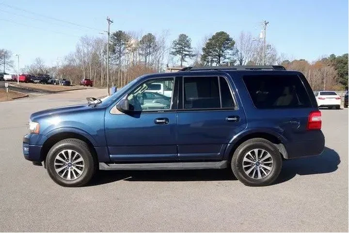 $10820 : Ford Expedition 2016 4x2 XLT image 4