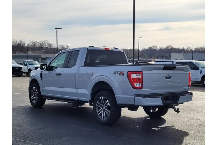 $30297 : Ford F-150 2022 4x4 XL 4dr S image 6