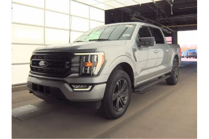 $38399 : Ford F-150 2023 4x4 Lariat 4 image 2