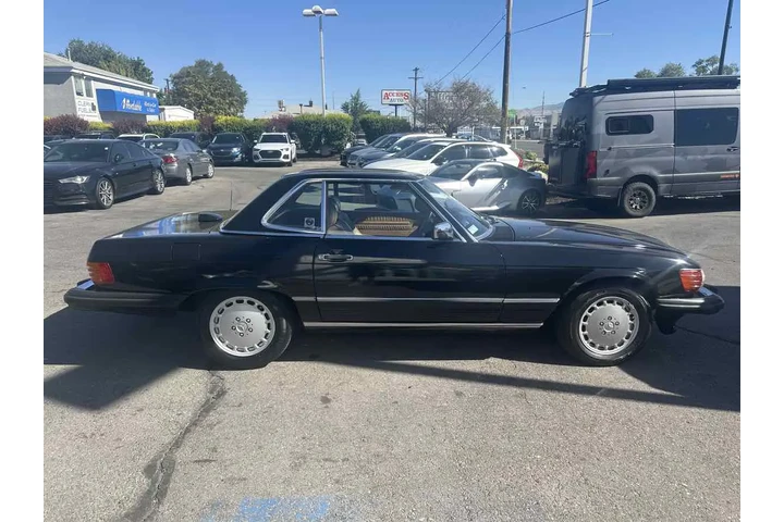 $23710 : 1987 560SL 2dr Roadster image 5