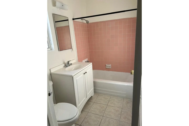 $1500 : North Hollywood image 4