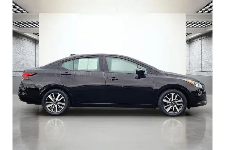 $10500 : Nissan Versa 2021 SV 4dr Sed image 6