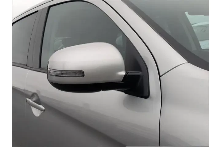 $18555 : Mitsubishi Outlander Sport 2 image 10