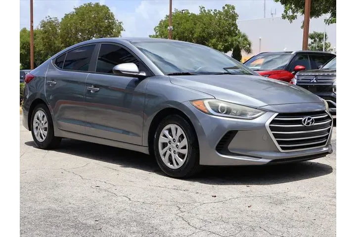 $9290 : Hyundai ELANTRA 2017 SE 4dr image 2
