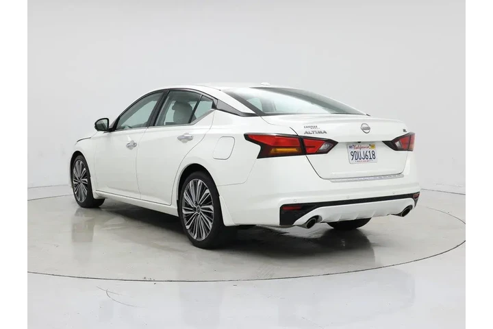 $24998 : Nissan Altima 2023 2.5 SL 4d image 2