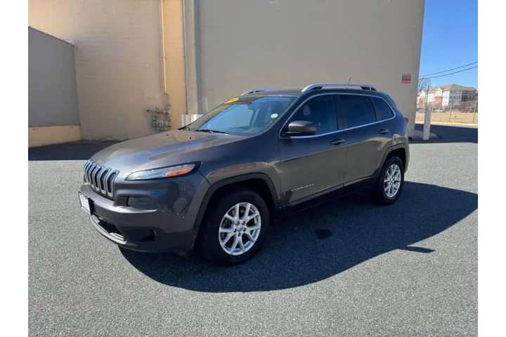 2014 Cherokee Latitude image 6