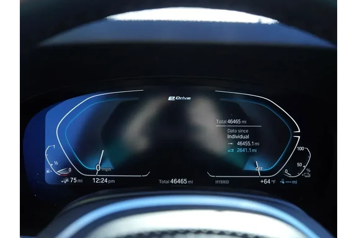 $27881 : BMW 5 Series 2022 530e 4dr S image 10