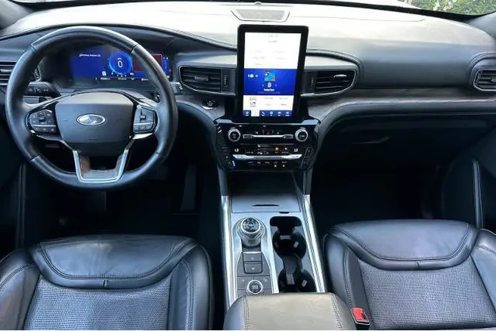 $34500 : Ford Explorer 2021 AWD Plati image 5