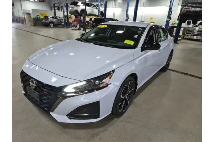 $23995 : Nissan Altima 2023 AWD 2.5 S image 5