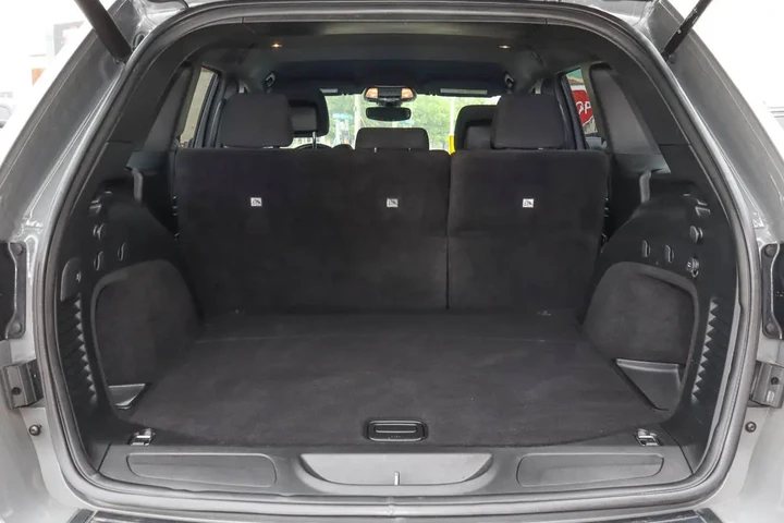 $24988 : 2020 Grand Cherokee Upland 4x4 image 9