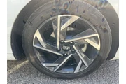 $21888 : Hyundai ELANTRA 2024 SEL 4dr thumbnail