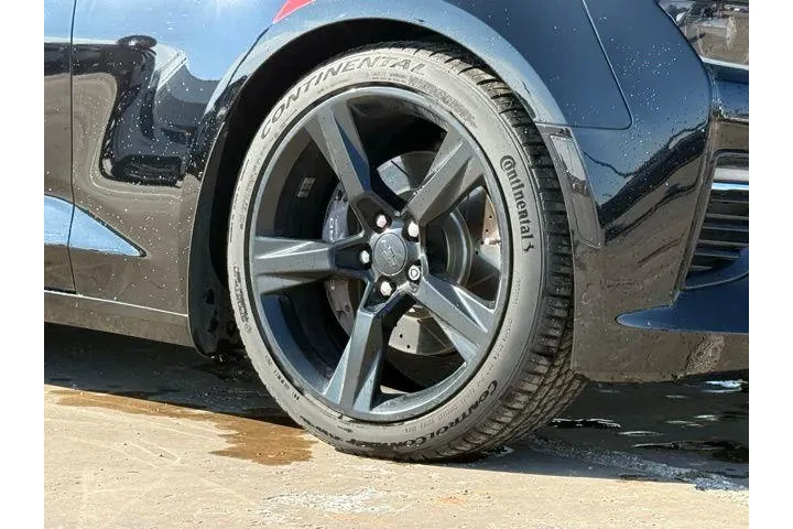 $27800 : Chevrolet Camaro 2017 SS 2dr image 10