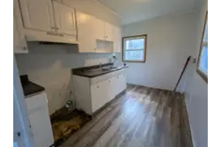 $1400 : Rental property with 3 bedro image 8