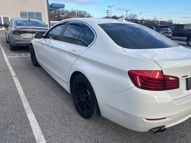 $15998 : PRE-OWNED 2016 5 SERIES 528I image 3