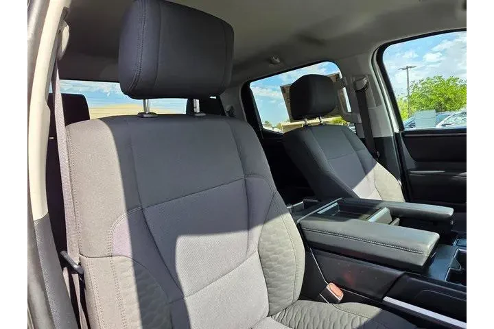 $38500 : Toyota Tundra 2022 4x2 SR5 4 image 10