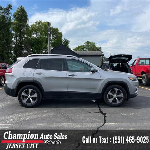 Used 2019 Cherokee Limited 4x image 4