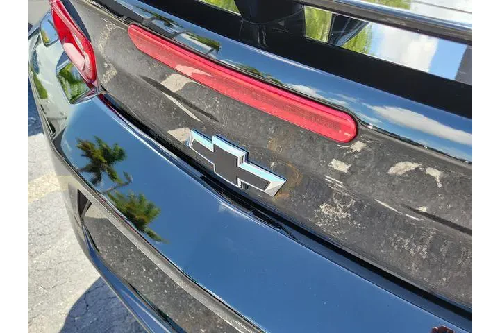 $28990 : Chevrolet Camaro 2023 LT 2dr image 5
