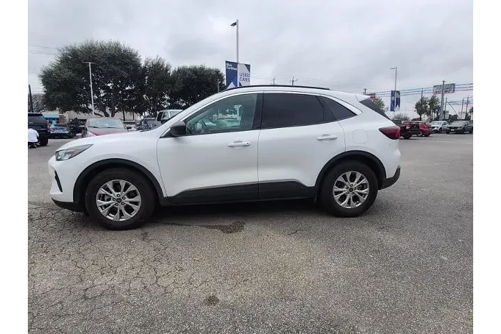 $22998 : Ford Escape 2023 Active 4dr image 4