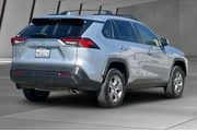 $31900 : Toyota RAV4 2024 AWD XLE 4dr thumbnail