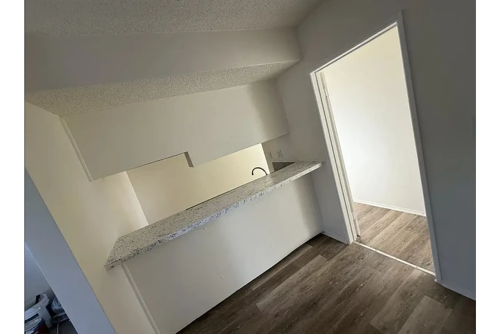 $1100 : Remodelado apt huntington park image 5