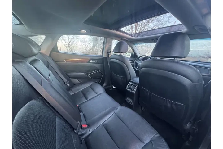 $8999 : 2017 Cadenza Technology image 10