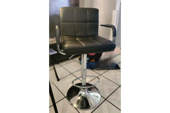 $175 : Make up Vanity con silla image 4