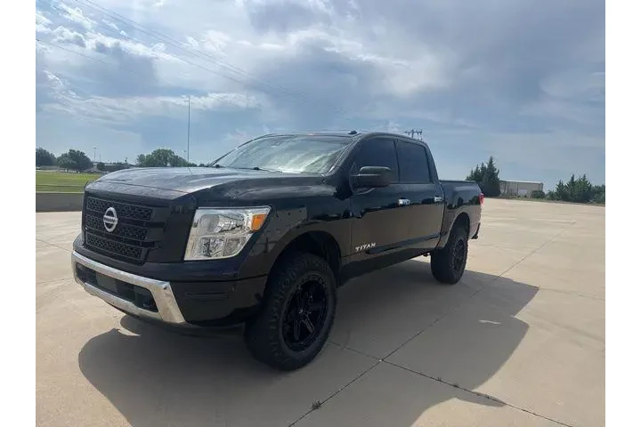 $29750 : Nissan Titan 2021 4x4 SV 4dr image 1