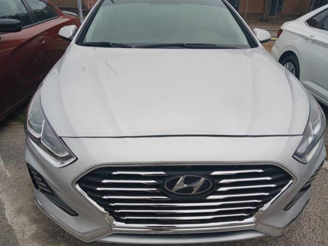 $12800 : 2018 Sonata Eco image 1