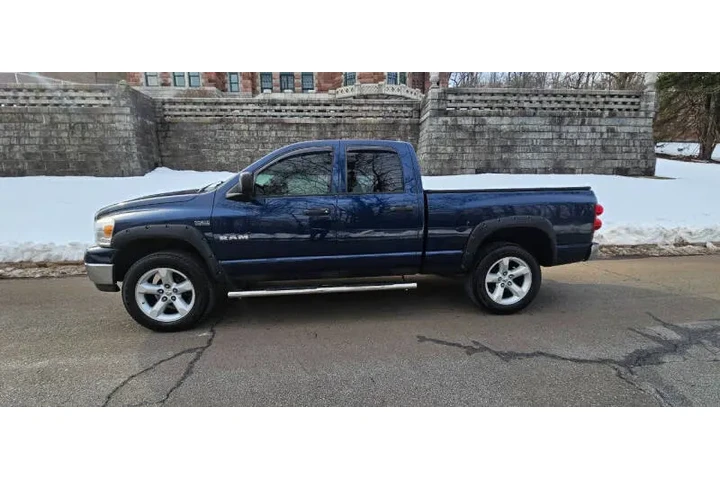 $8995 : 2008 Ram 1500 Laramie image 7