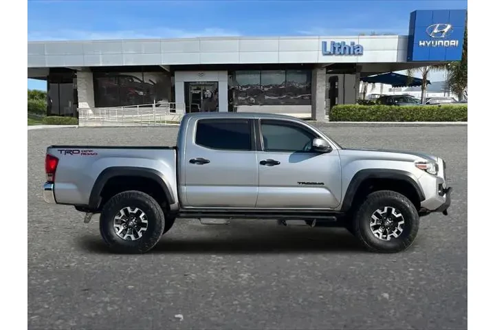 $24995 : Toyota Tacoma 2017 4x2 TRD O image 9