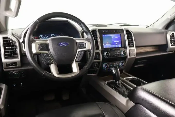 $27813 : Ford F-150 2020 4x4 Lariat 4 image 2