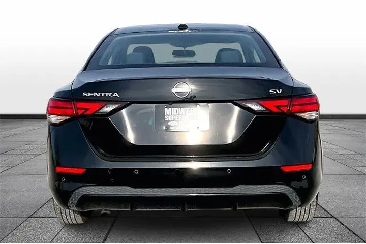 $19064 : Nissan Sentra 2024 SV 4dr Se image 4