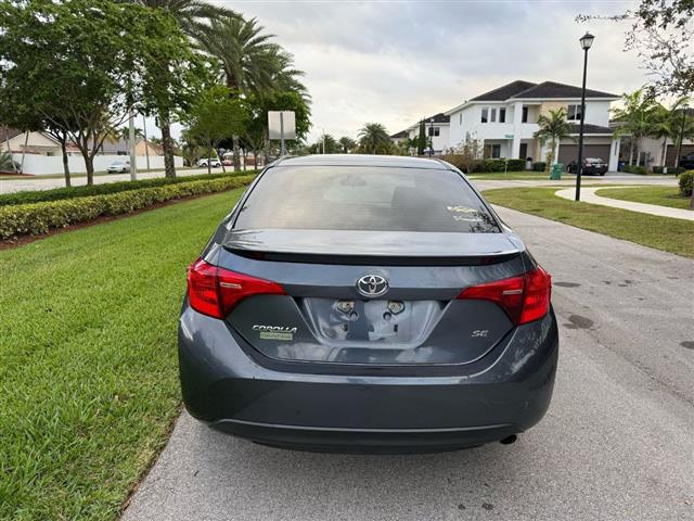 $9600 : Toyota corolla 2019 image 6