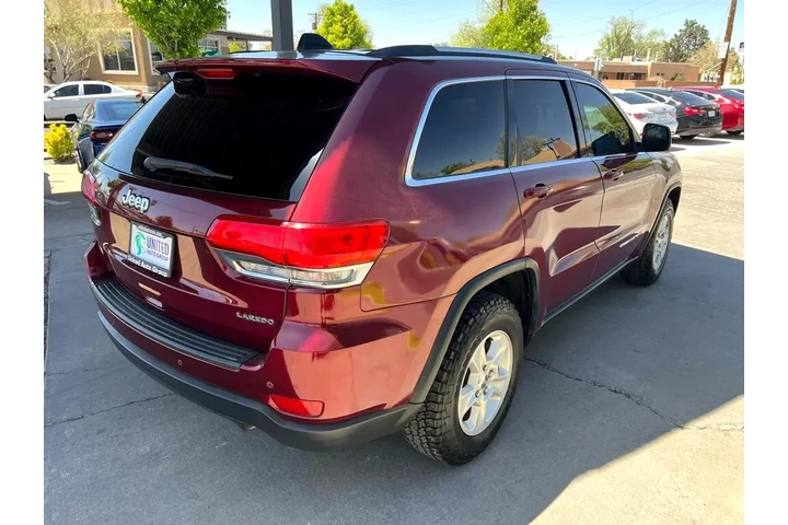 2016 Grand Cherokee Laredo 2WD image 5